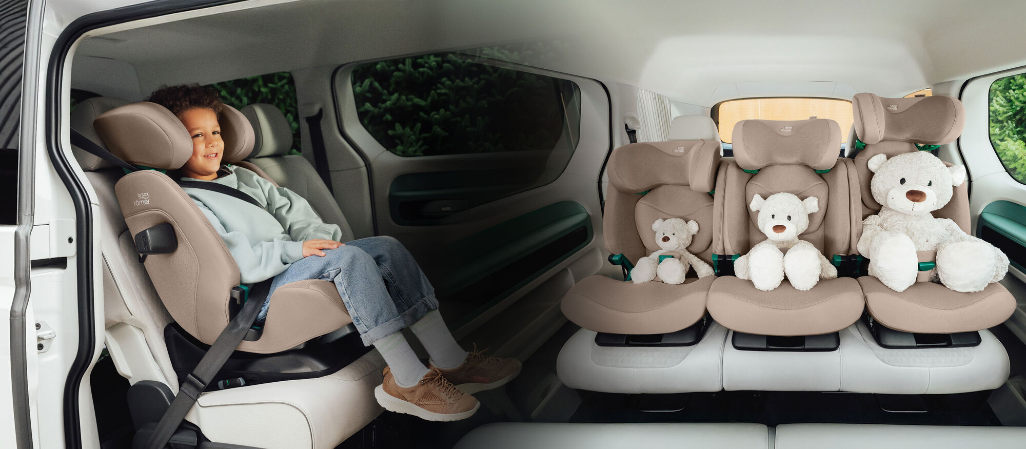 Gyermek r&ouml;gz&iacute;tve b&eacute;zs SAFEFIX aut&oacute;s&uuml;l&eacute;sben, kiemelve a biztons&aacute;got, k&eacute;nyelmet &eacute;s a n&ouml;vekedő kialak&iacute;t&aacute;st.